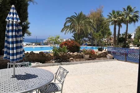 Kings Palace - Superb 2 Bed Ground Floor Apartment Paphos Kültér fotó
