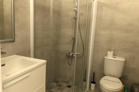 Kings Palace - Superb 2 Bed Ground Floor Apartment Paphos Kültér fotó