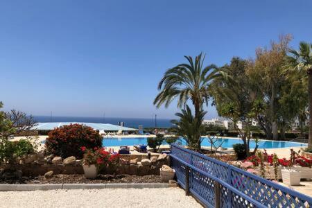 Kings Palace - Superb 2 Bed Ground Floor Apartment Paphos Kültér fotó