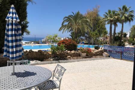 Kings Palace - Superb 2 Bed Ground Floor Apartment Paphos Kültér fotó