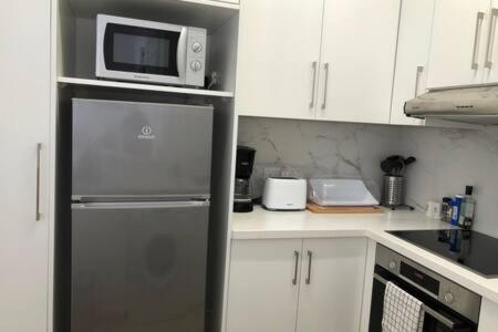 Kings Palace - Superb 2 Bed Ground Floor Apartment Paphos Kültér fotó